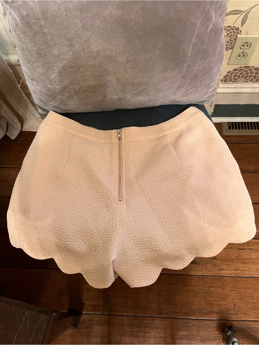 miami Light  Scallop-Hem Textured Shorts Peach color